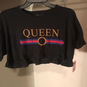 Queen crop t shirt